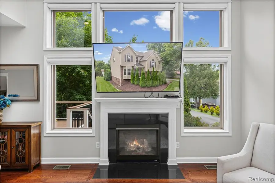 730 Leon, Walled Lake, MI 48390 - #2
