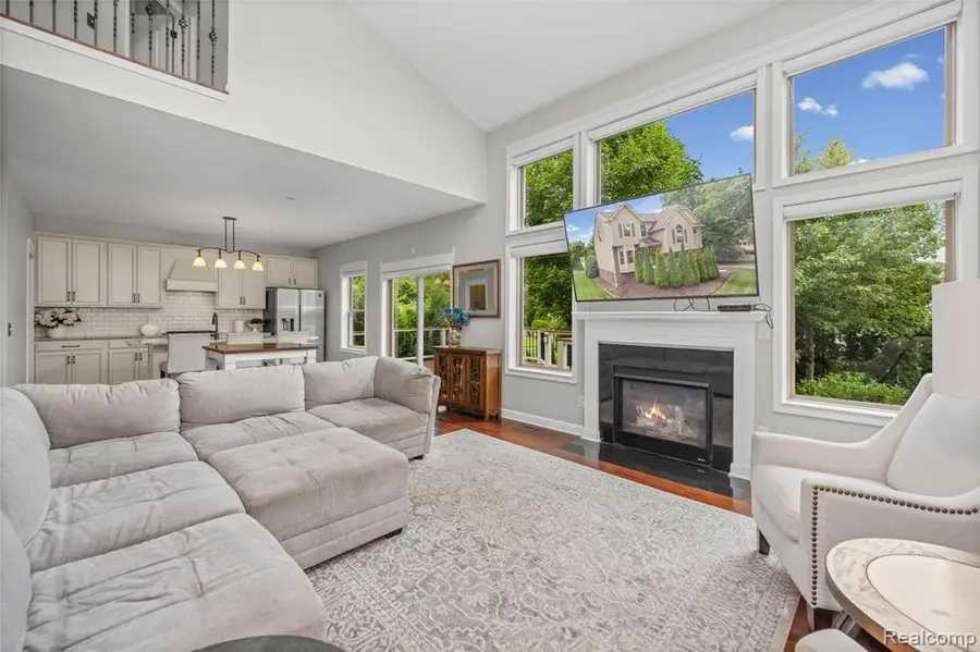 730 Leon, Walled Lake, MI 48390 - #3