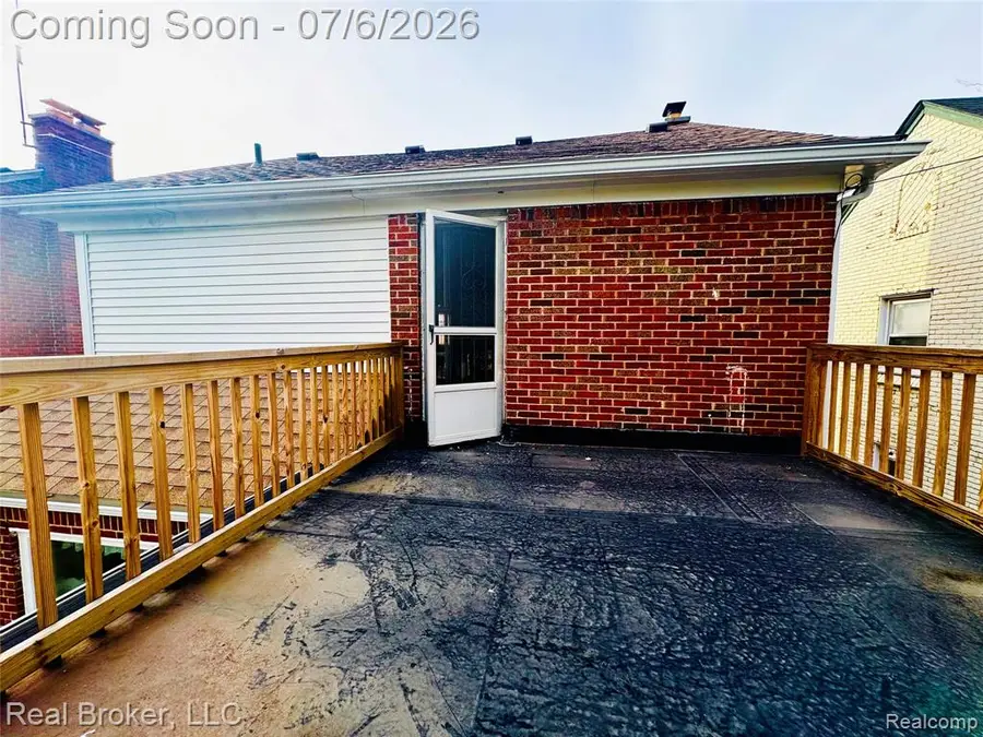 15868 Whitcomb, Detroit, MI 48227 - #3
