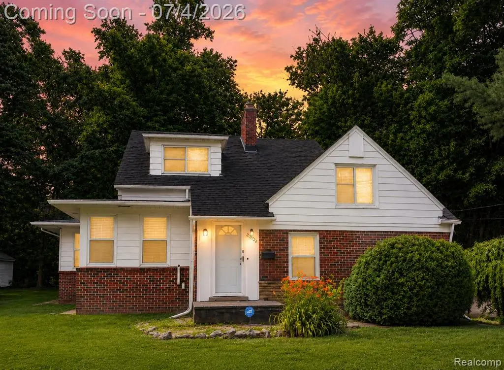 20552 Huntington, Harper Woods, MI 48225 - #1