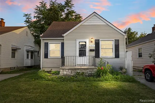 929 White, Lincoln Park, MI 48146