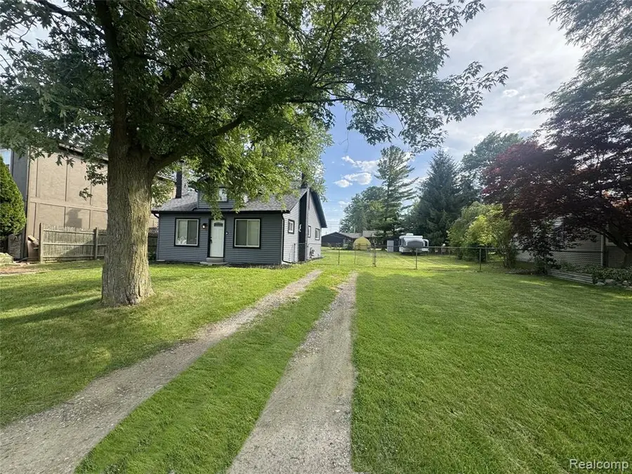28150 Hiller, Harrison Township, MI 48045 - #2