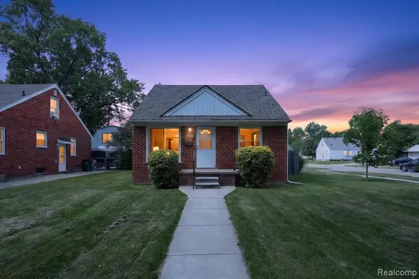 14010 Hart, Oak Park, MI 48237