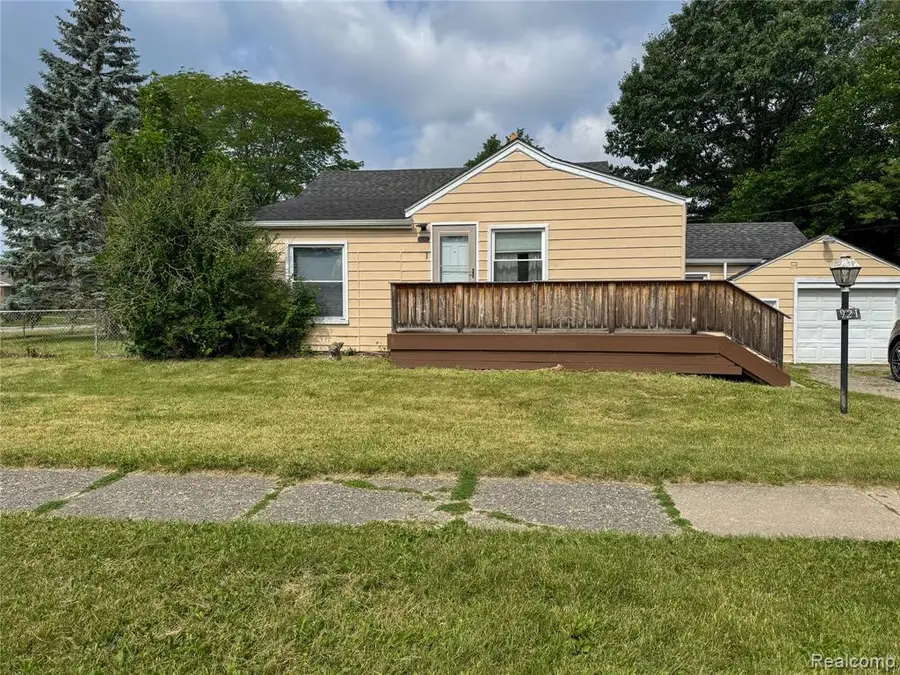 921 Venoy, Garden City, MI 48135 - #2