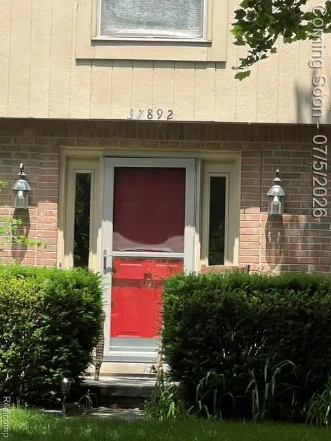 37892 Stableview, Farmington, MI 48335