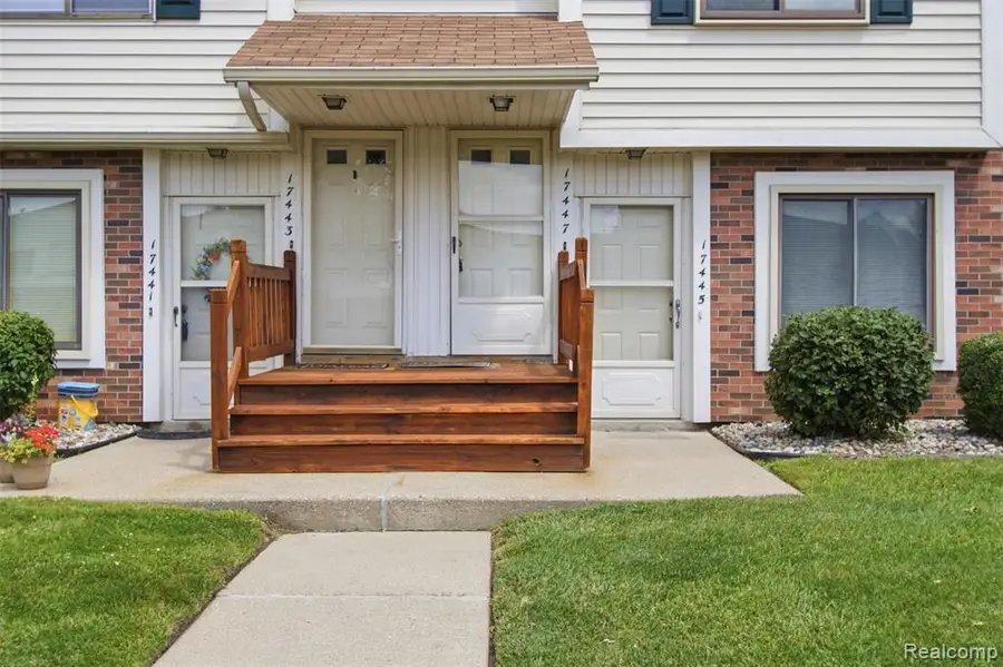 17447 Utica Oaks, Roseville, MI 48066 - #2