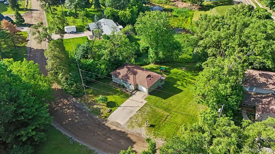 611 Bunny Run, Lake Orion, MI 48362 - #3