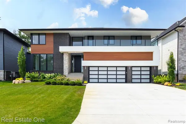 1830 Sadie Shore, Commerce Twp, MI 48382
