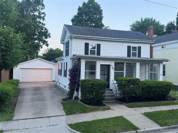 727 W Park, Lapeer, MI 48446