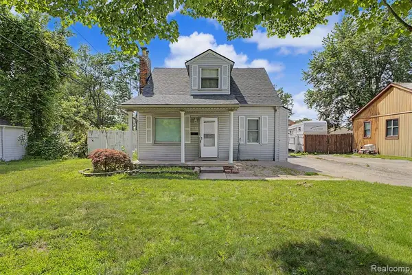 1656 S Karle, Westland, MI 48186