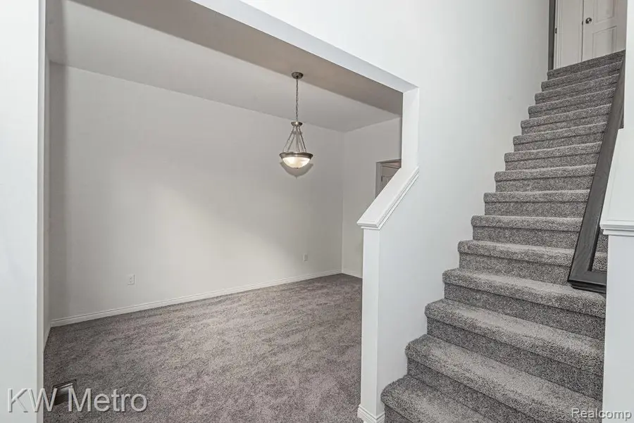 34641 John Bartley Circle, Sterling Heights, MI 48310 - #2