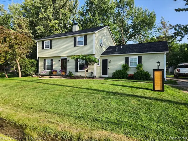26560 Acacia, Harrison Twp, MI 48045