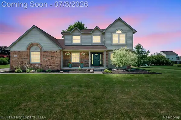 11016 Pembrooke, South Lyon, MI 48178
