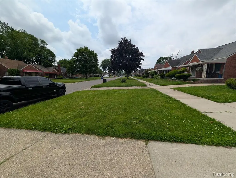 18631 Albion, Detroit, MI 48234 - #3