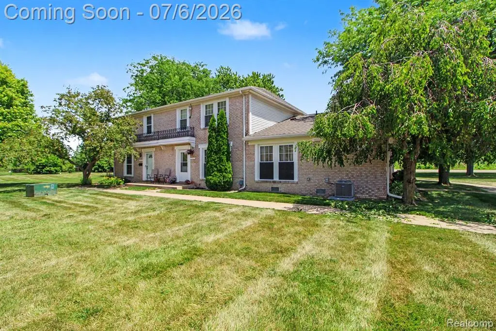 28427 Longmeadow, Trenton, MI 48183 - #1