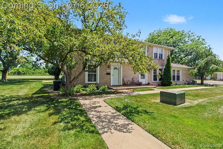 28427 Longmeadow, Trenton, MI 48183 - #2