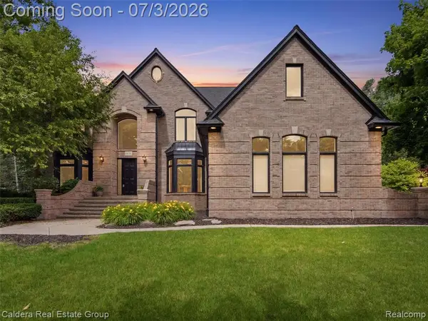 56015 Parkview, Utica, MI 48316