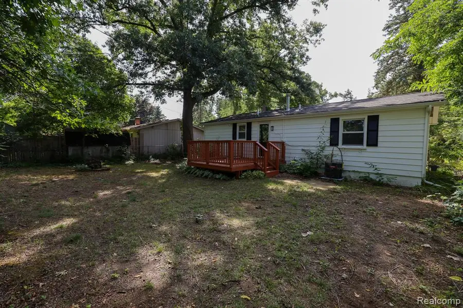 9650 Cooley Lake, White Lake, MI 48386 - #2