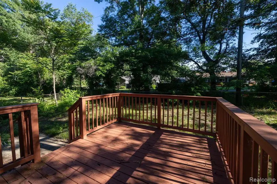 9650 Cooley Lake, White Lake, MI 48386 - #3