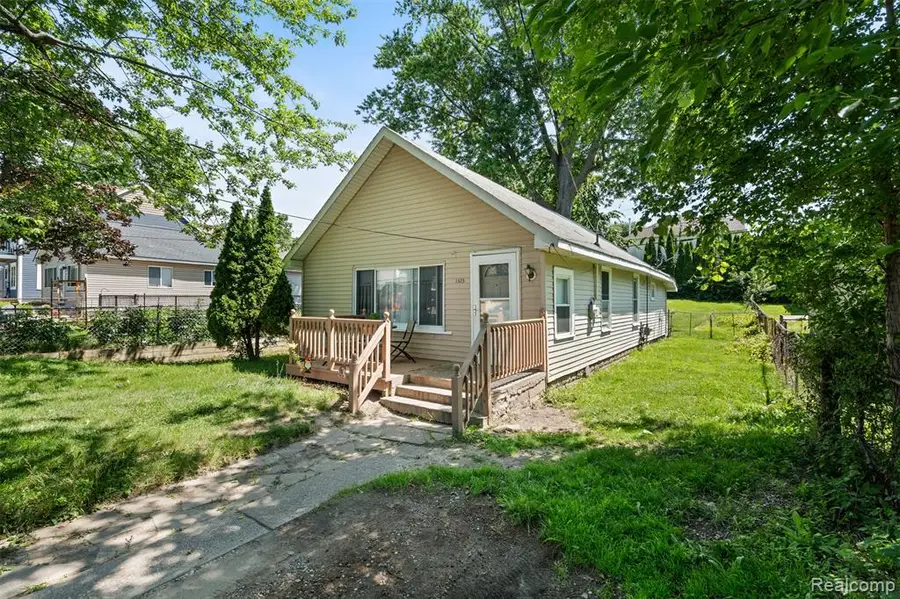 1325 E Lake, Novi, MI 48377 - #2