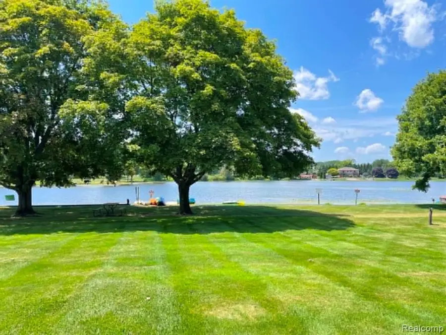 26965 Milford #37, South Lyon, MI 48178 - #3