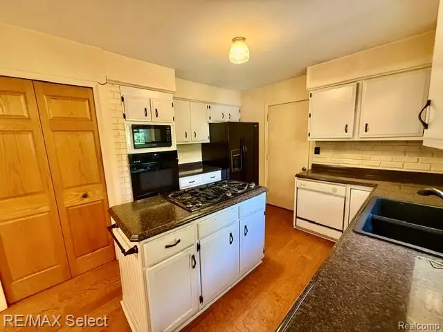 7066 Sharp, Swartz Creek, MI 48473 - #3