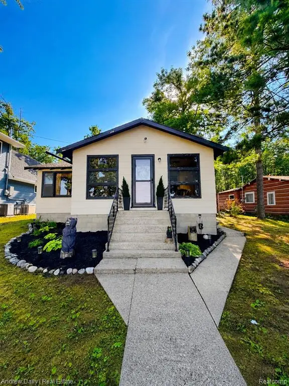 1781 Memory, Lewiston, MI 49756