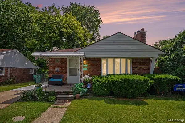 23116 Beechwood, Eastpointe, MI 48021