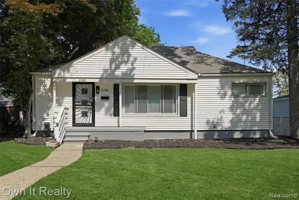 21300 Westhampton, Oak Park, MI 48237