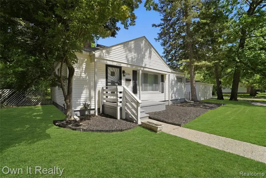 21300 Westhampton, Oak Park, MI 48237 - #3
