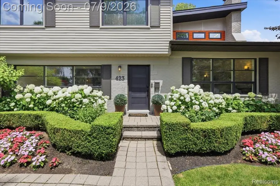 423 S Cranbrook Cross, Bloomfield, MI 48301 - #2