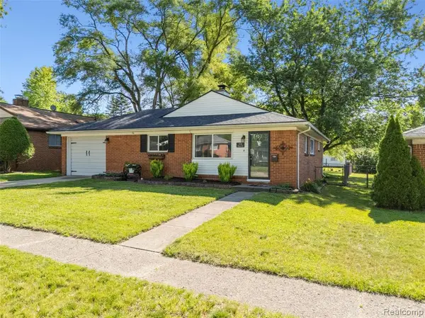 154 Noble, Milford, MI 48381