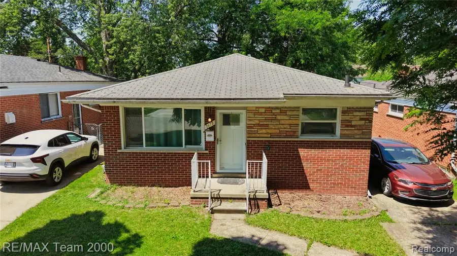 7475 Fenton, Dearborn Heights, MI 48127 - #2