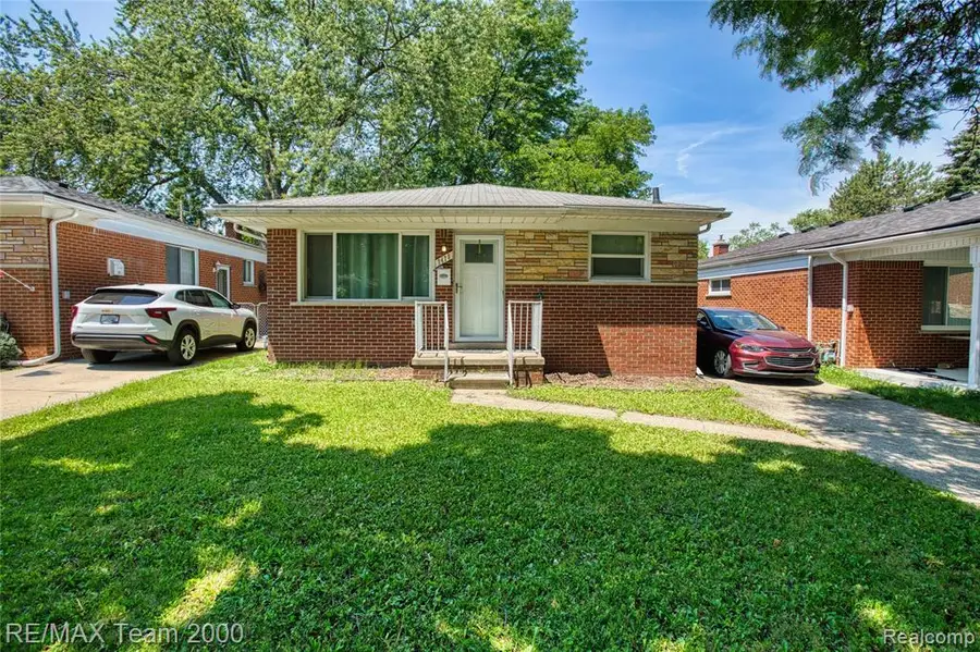 7475 Fenton, Dearborn Heights, MI 48127 - #3