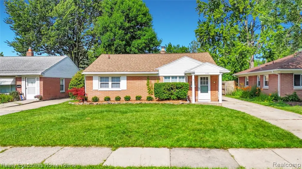 11205 W Clements, Livonia, MI 48150 - #1