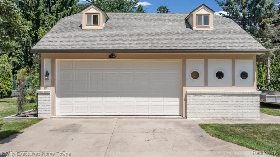 8308 Lakeshore, Burtchville, MI 48059 - #3