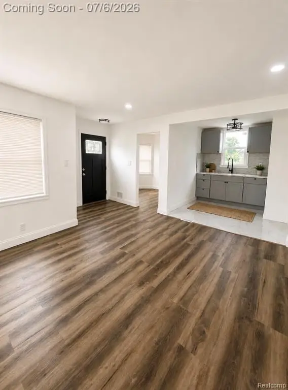 12740 August, Detroit, MI 48205 - #2