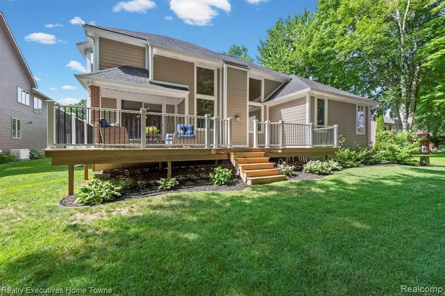3830 Arlington, Fort Gratiot, MI 48059 - #3