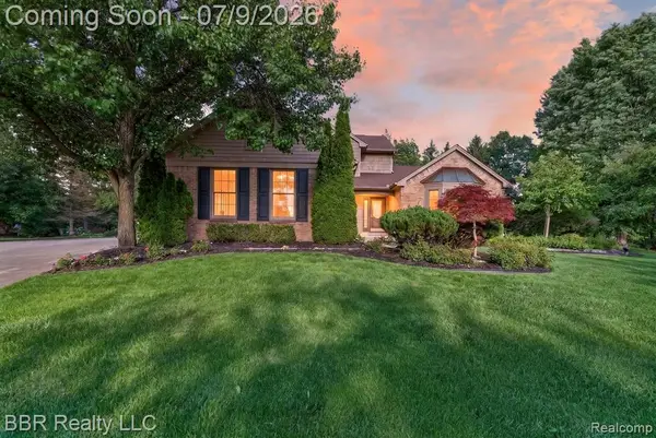 45411 Halston, Novi, MI 48374