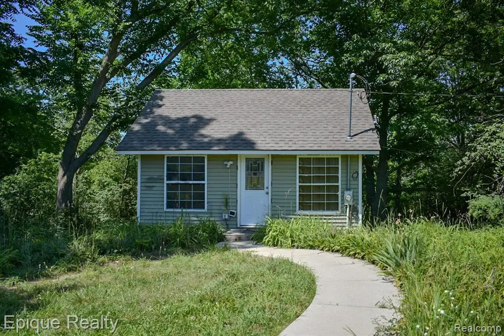 300 W Dewey, Owosso, MI 48867 - #1