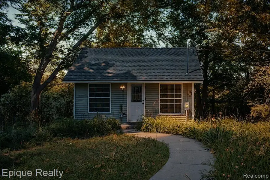300 W Dewey, Owosso, MI 48867 - #2
