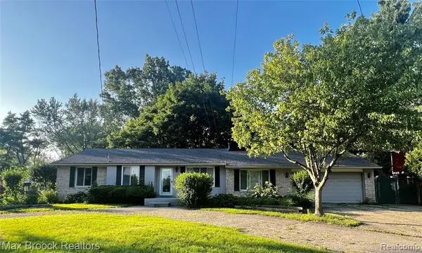 2103 Virginia, Troy, MI 48083