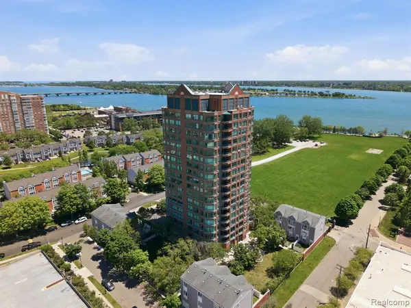3320 Spinnaker #7A, Detroit, MI 48207