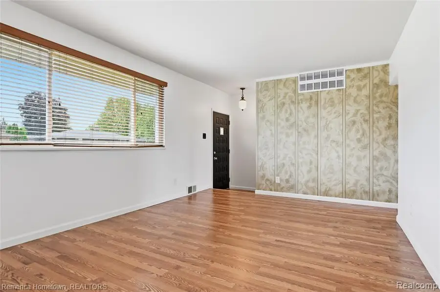 34032 Blackfoot, Westland, MI 48185 - #2