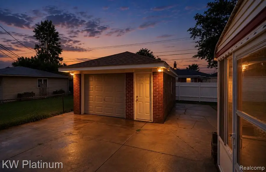 25718 Harmon, Saint Clair Shores, MI 48081 - #2