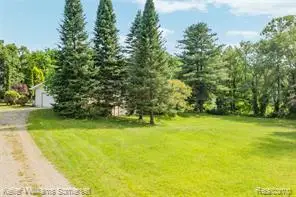 2344 Rochester, Leonard, MI 48367 - #3