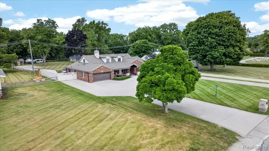 23750 E River, Grosse Ile, MI 48138 - #3