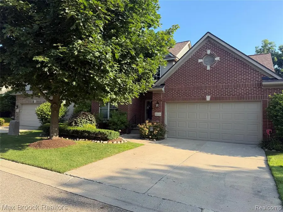 5804 S Windstar #22, Waterford, MI 48327 - #2
