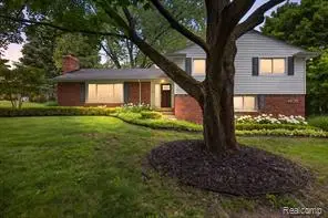 4409 W Orchard Hill, Bloomfield Hills, MI 48304