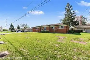 5030 Stellar, Shelby, MI 48316 - #3